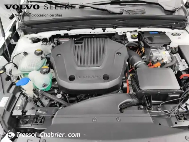 Volvo Xc40 t4 recharge 129+82 ch dct7 ultimate — photo 7