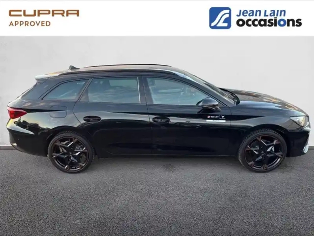 Cupra Leon sportstourer 1.5 etsi hybrid 150 ch dsg7 — photo 4