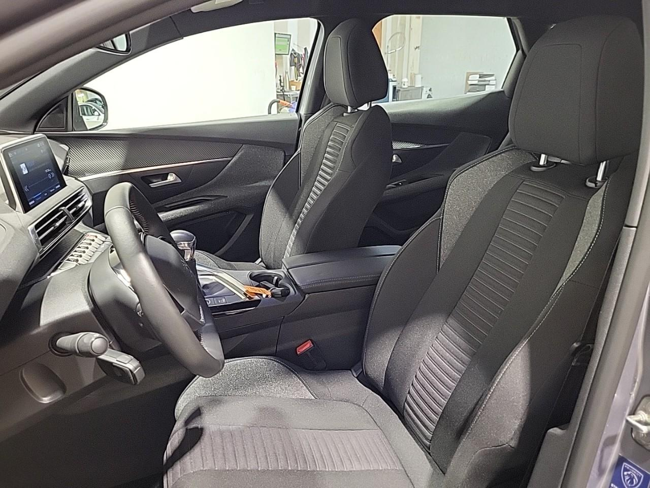 Peugeot 3008 puretech 130ch s&s bvm6 active pack — photo 10