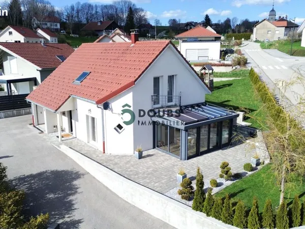 Maison 7 pièces 146 m²