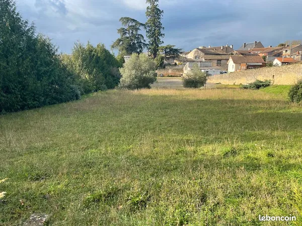 Terrain 3192 m² VALENCE EN POITOU