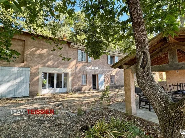 Maison 5 pièces 220 m²