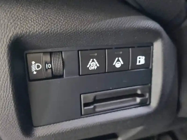 Citroën C5 Aircross hybride rechargeable 225 e-eat8 — photo 50