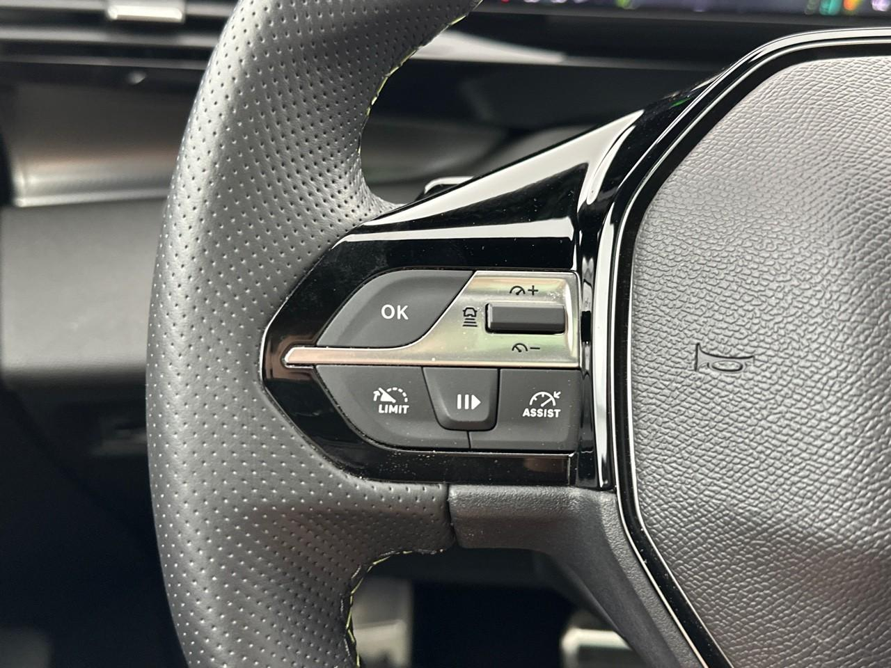 Peugeot 308 hybrid 136 e-dcs6 gt — photo 19