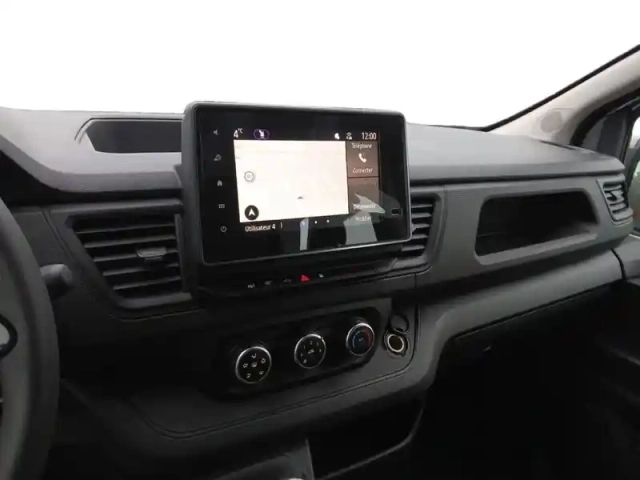 Renault Trafic blue dci 150 — photo 16