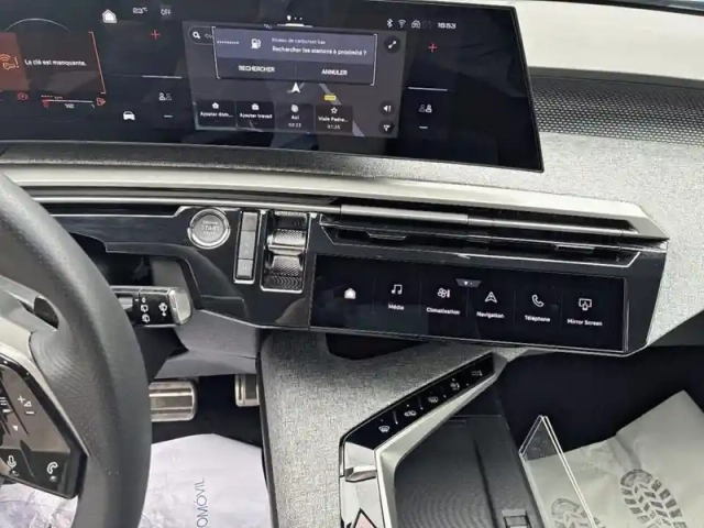 Peugeot 5008 gt hybrid 145ch e-dcs6 — photo 13