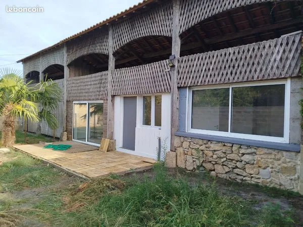 À LOUER - T2 43 m² avec jardin privatif et terrasse - ILLATS