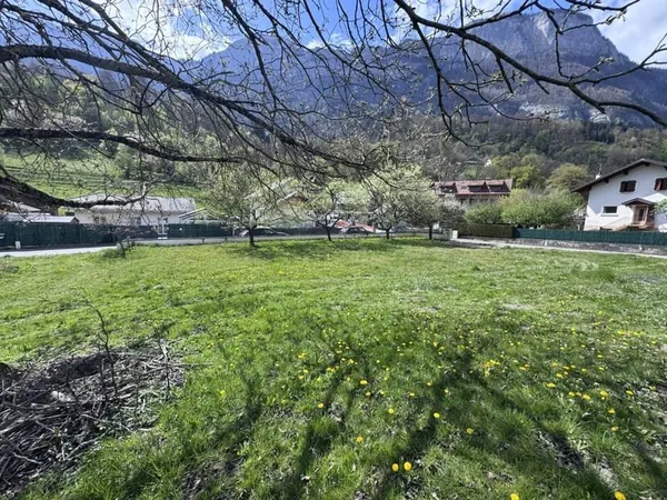 Terrain constructible 625 m²