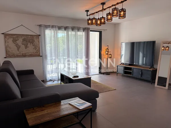 Appartement T3 en rez-de-jardin au sein d'un domaine privé