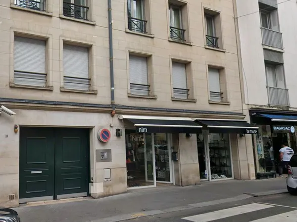 A louer parking Voiture