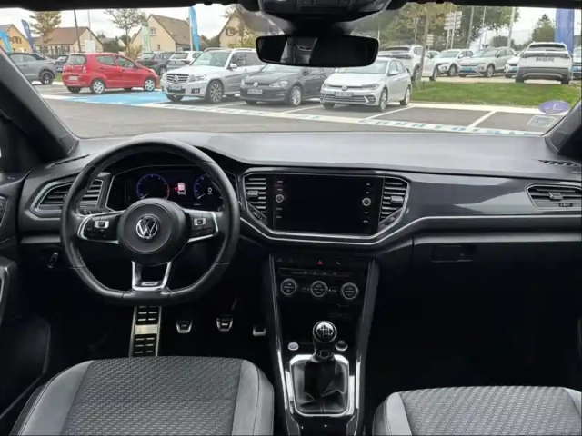 Volkswagen T-Roc 1.5 tsi evo 150ch r-line euro6d-t — photo 11