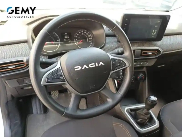 Dacia Sandero eco-g 100 — photo 13