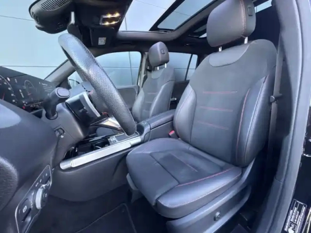 Mercedes Glb 200 d amg line — photo 18