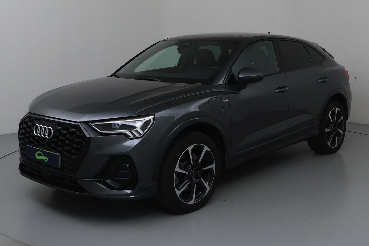 Audi Q3 Sportback — photo 1