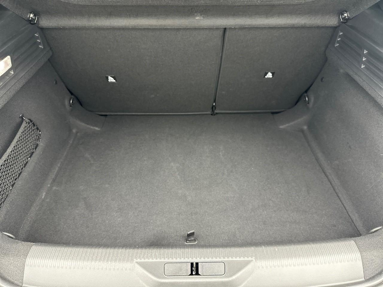Peugeot 308 hybrid 145 e-dcs6 allure — photo 8