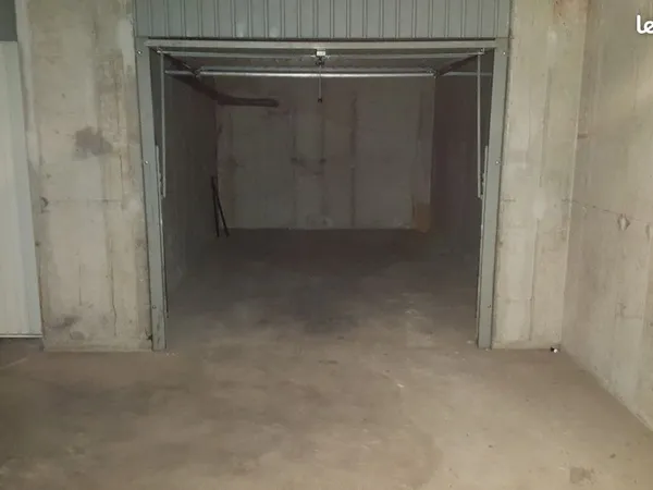 Garage box fermé