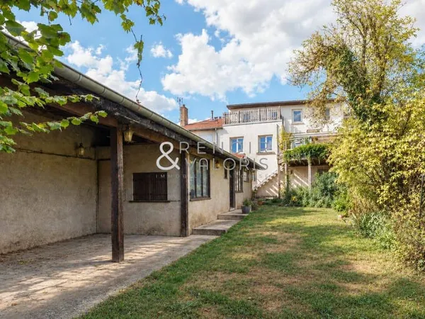 Maison 7 pièces 250 m²