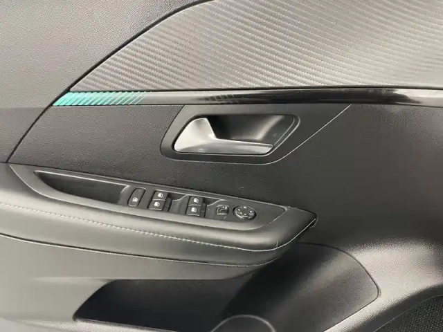 Peugeot 208 puretech 100 s&amp;s eat8 — photo 92