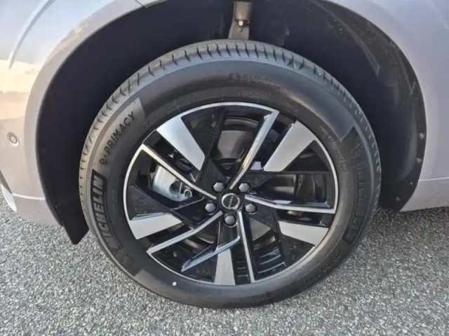 Volvo Xc60 t6 hybride rechargeable 350ch plus style dark geartronic 8 awd — photo 13