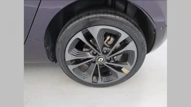 Renault Zoé e-tech electrique r135 - my22 iconic — photo 10