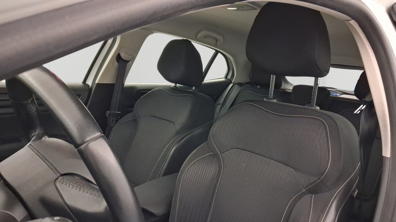 Renault Mégane IV Berline Blue dCi 115 — photo 11