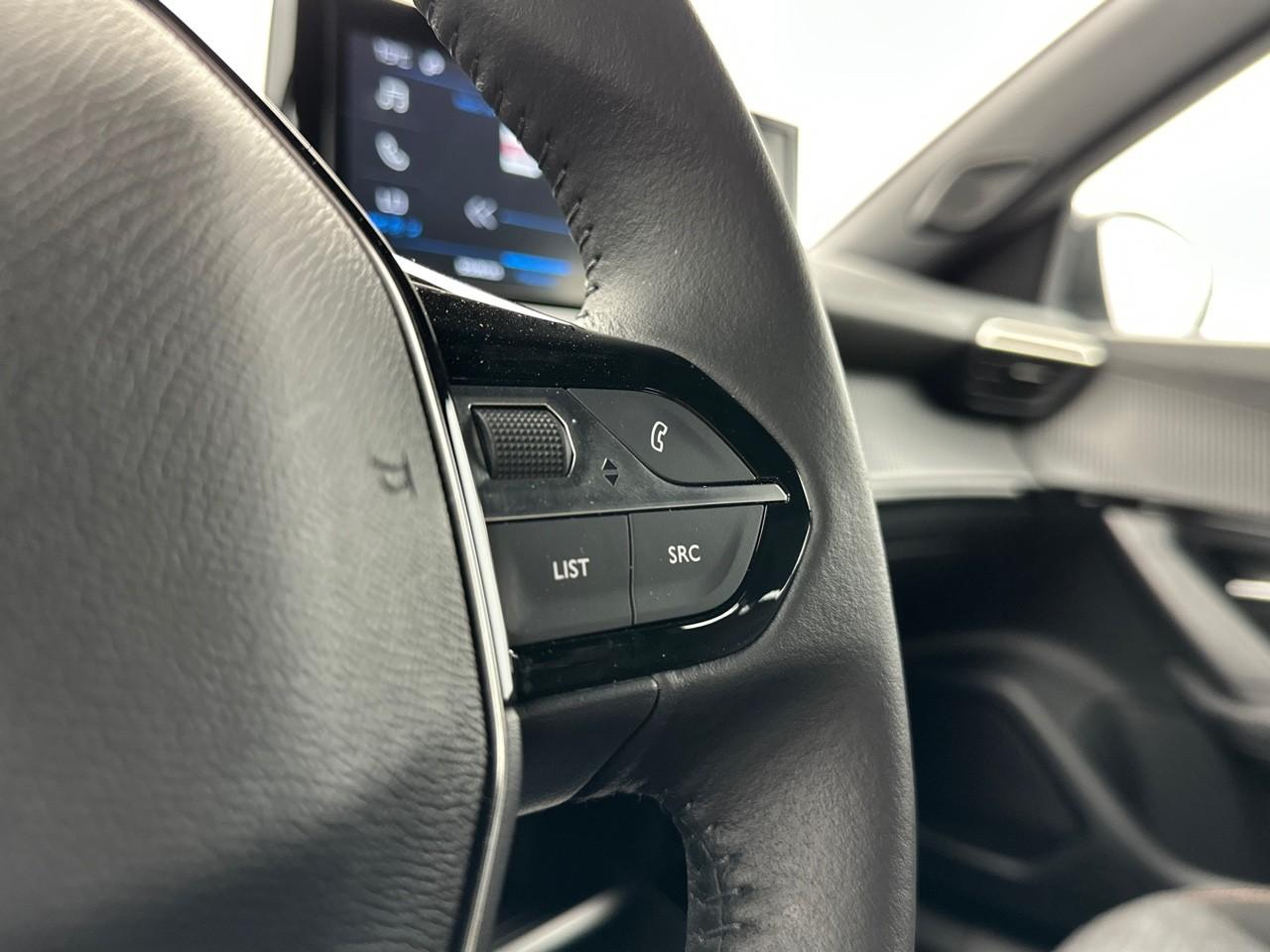 Peugeot 2008 100 s&s bvm6 style — photo 18