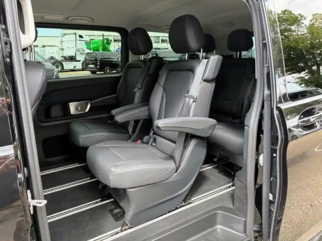 Mercedes Classe V 300 long 204ch 7 places 90kwh — photo 23