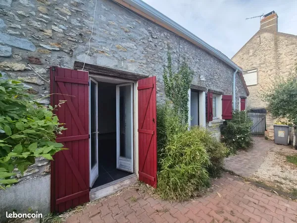 Maison a la campagne à proximité de MELUN/REAU