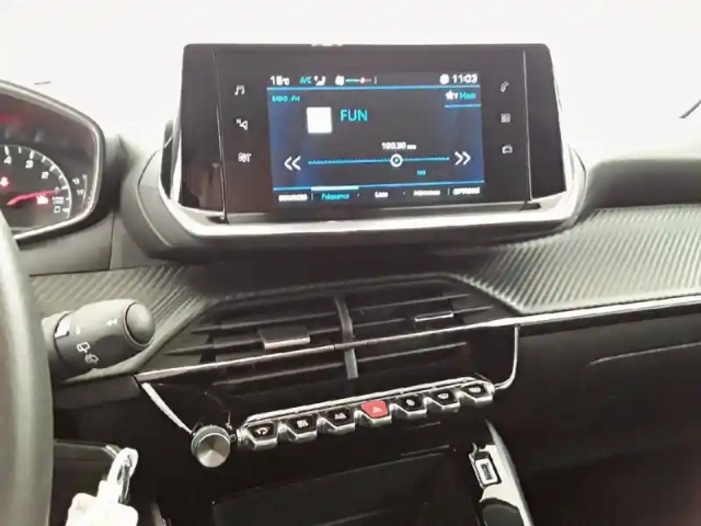 Peugeot 208 puretech 75 s&amp;s bvm5 — photo 23