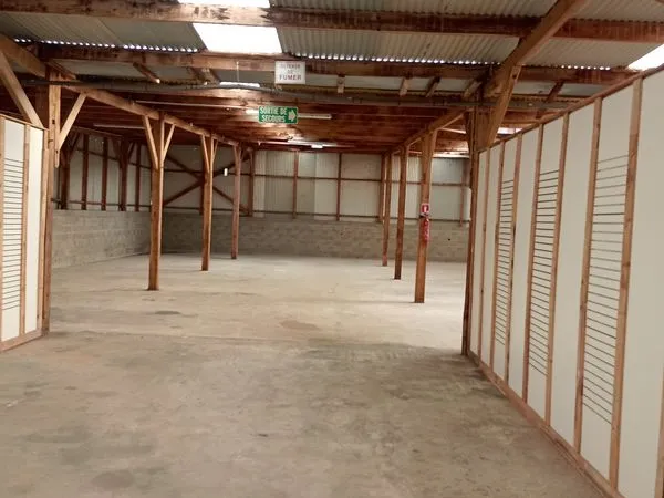 Emplacement de 250 m²