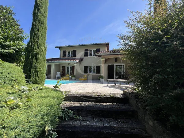 Maison 4 pièces 161 m²