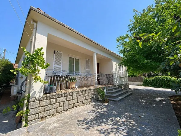 Maison de plain-pied 4 pièces 101 m²