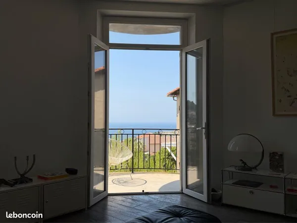 Magnifique et rare T3 roucas vue mer