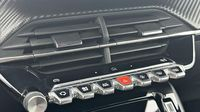 Peugeot 2008 e-2008 156ch 54 kWh Allure — photo 15