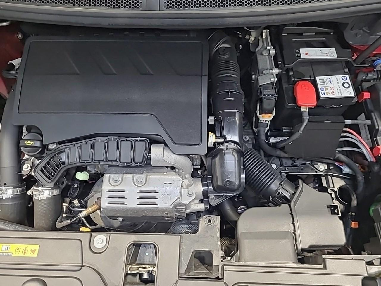 Peugeot 3008 puretech 130ch s&s eat8 gt — photo 15