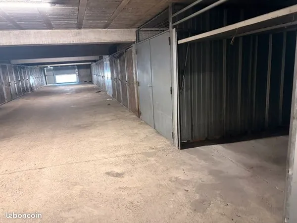 Box fermé en sous-sol sécurisé