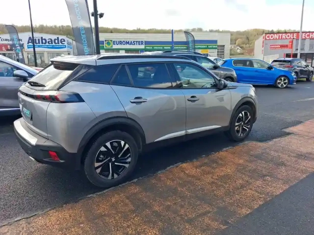 Peugeot 2008 puretech 130 s&amp;s eat8 — photo 5