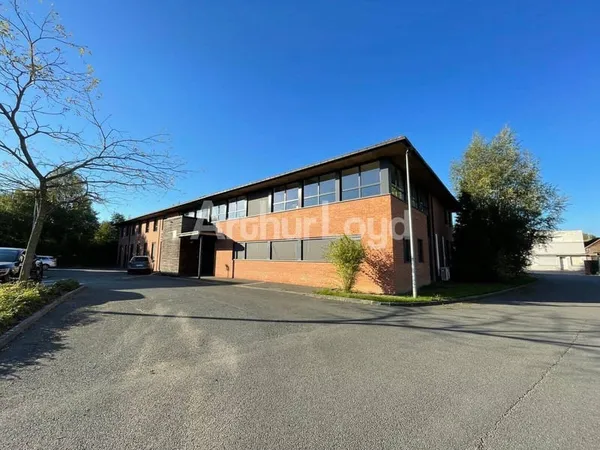 Bureau 924 m²