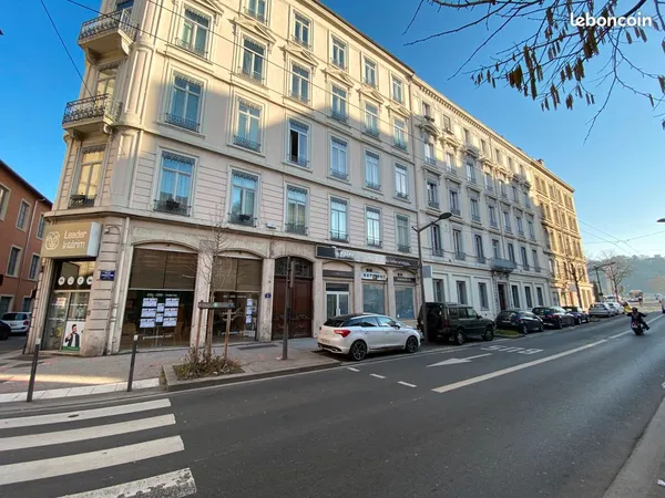 MARIETTON-6 - Local / bureaux 82m² - LYON 09 VALMY