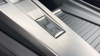 Peugeot 308 PHEV 180ch Allure Pack e-EAT8 — photo 19