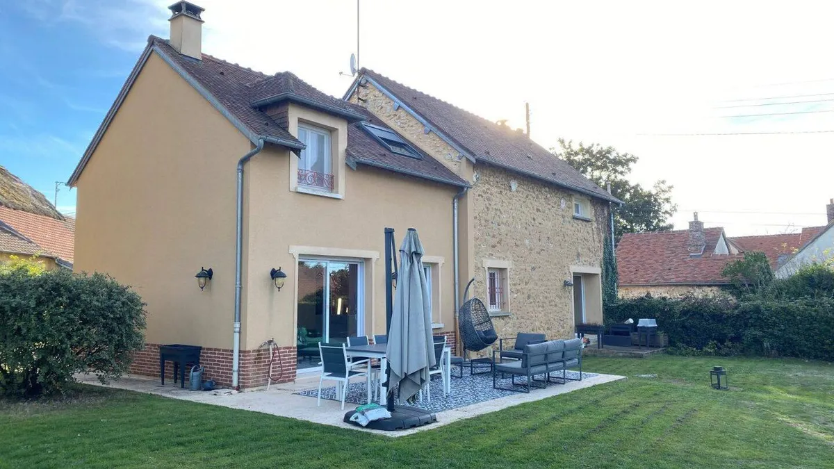 Photo 1