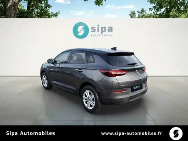 Opel Grandland X 1.2 turbo 130 ch — photo 3