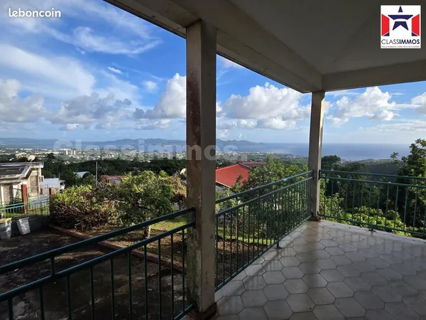 Villa 8 pièces 156 m²