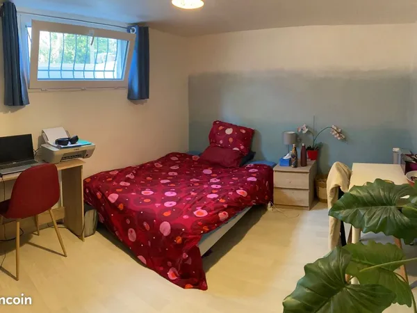 Colocation 3 chambres - 120 m² + jardin - 1 chambre se libère avec salle de bain privée