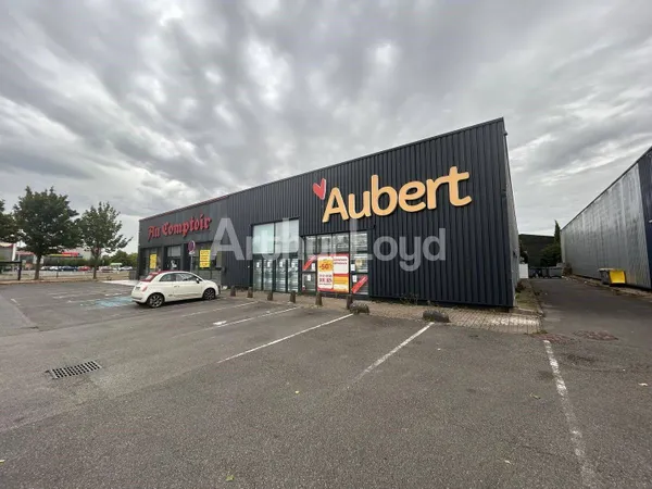 Local commercial 529 m²