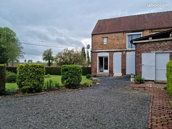 Appartement T2 59 m² avec jardin et parking couvert à 5 min de Roye