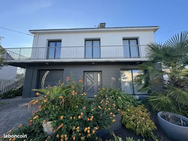 Maison 6 pièces 220 m²