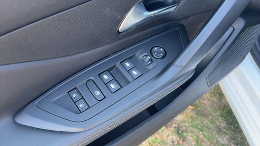 Peugeot 308 SW 1.6 THP PureTech 180 Hybrid e-EAT8 - Allure Pack – 2022 – 70195 km – Hybride rechargeable – Boîte Automatique — photo 6
