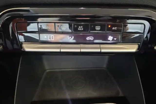 Citroën C3 hybride 110 ch e-dcs6 — photo 16