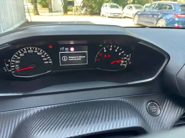 Peugeot 208 puretech 100 s&amp;s bvm6 — photo 10